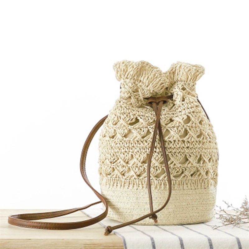 New Crocheted Woven Bag Korean Fashion Straw Bag Small Capacity Women's Beach Backpack Shoulder Bag Q0528
