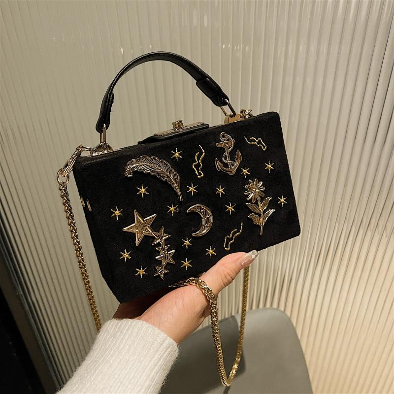 Evening Bags Metal Badge Box Shape Handbag Purse Women Black Chain Party Clutch Bag Kawaii Shoulder Crossbody Messenger
Evening Bags Metal Badge Box Shape Handbag Purse Women Black Chain Party Clutch Bag Kawaii Shoulder Crossbody Messenger