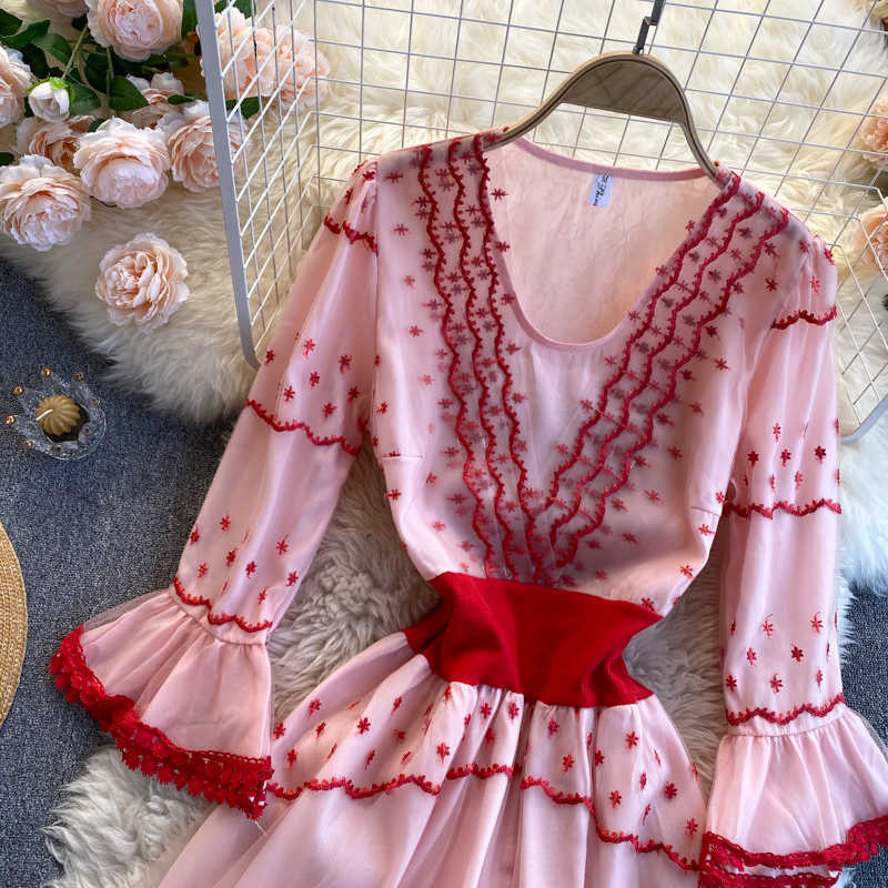 Women Fashion Round Neck Long Flare Sleeve High Waist Slim Embroidered A-line Dress Elegant Clothing Vestidos De Mujer R251 210527
