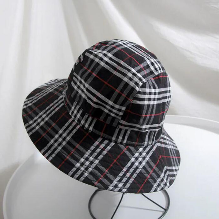 21ss Fashion British Style Grid Pattern Designers Wide Brim Bucket Hat Classic Men Women Casual Travel Portable Folding Sunshade Fishermen F, Blue;gray
21ss Fashion British Style Grid Pattern Designers Wide Brim Bucket Hat Classic Men Women Casual Travel Portable Folding Sunshade Fishermen F, Blue;gray