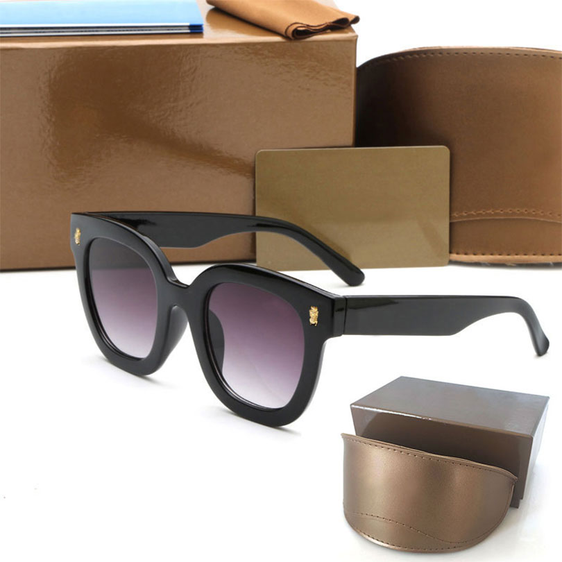 High Quality Womans Sunglasses Luxury Mens Sun glasses UV Protection men Designer eyeglass Gradient Metal hinge Fashion women spectacles 0116 with Original box
High Quality Womans Sunglasses Luxury Mens Sun glasses UV Protection men Designer eyeglass Gradient Metal hinge Fashion women spectacles 0116 with Original box