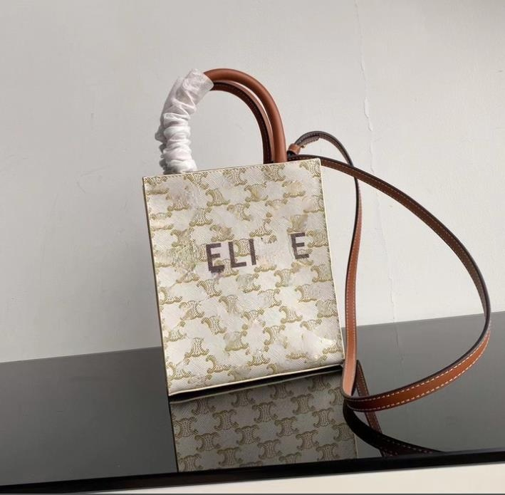 The Latest Model Tote Bag Women's Fashion Simple Color Matching Letter Handbag Shoulder Diagonal Bag, Brown
The Latest Model Tote Bag Women's Fashion Simple Color Matching Letter Handbag Shoulder Diagonal Bag, Brown