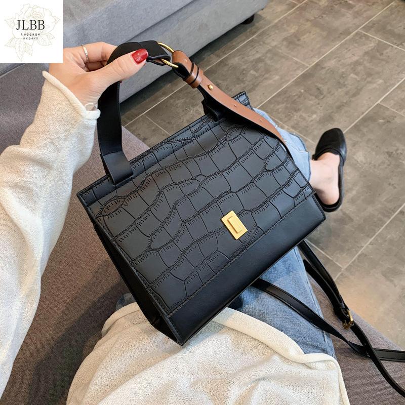 Vintage Stone pattern Large Tote bag 2021 New Quality PU Leather Women's Designer Handbag Shoulder Messenger Bags High capacity, Black
Vintage Stone pattern Large Tote bag 2021 New Quality PU Leather Women's Designer Handbag Shoulder Messenger Bags High capacity, Black