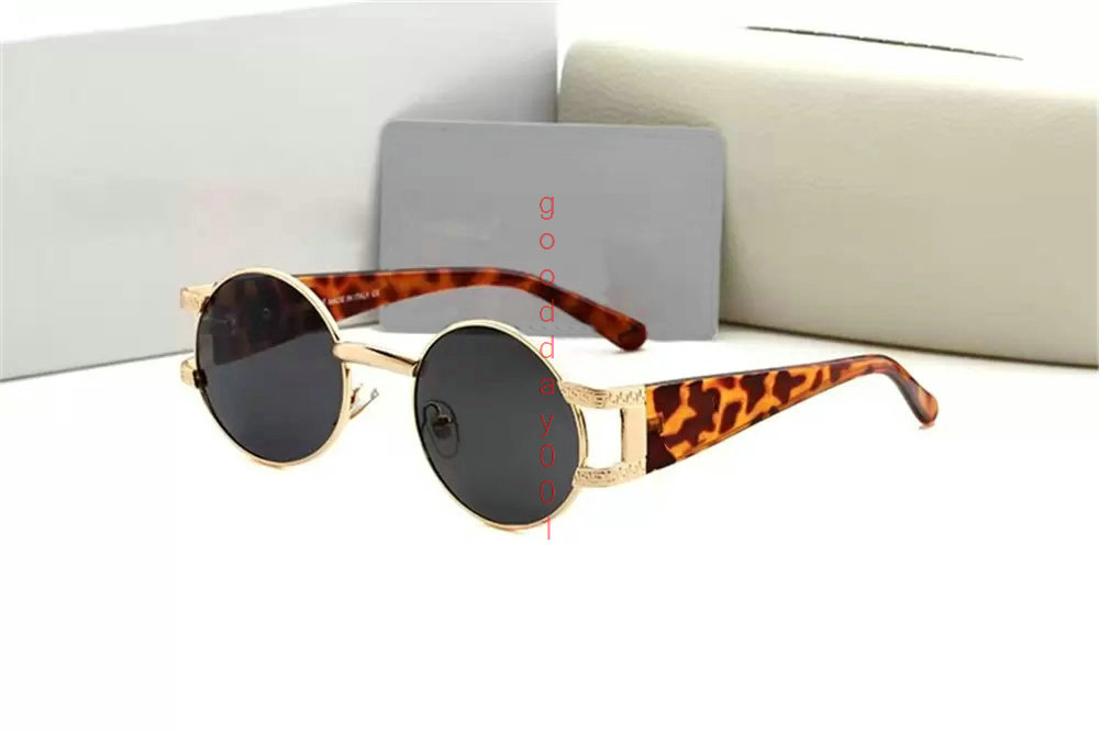 Metal Round Medusa Sunglasses Women Fashion Vintage Small Round Frame Shades Men Brand Designer Luxury Sun Glasses Uv400 Oversized Eyewear Sonnenbrillen
Metal Round Medusa Sunglasses Women Fashion Vintage Small Round Frame Shades Men Brand Designer Luxury Sun Glasses Uv400 Oversized Eyewear Sonnenbrillen