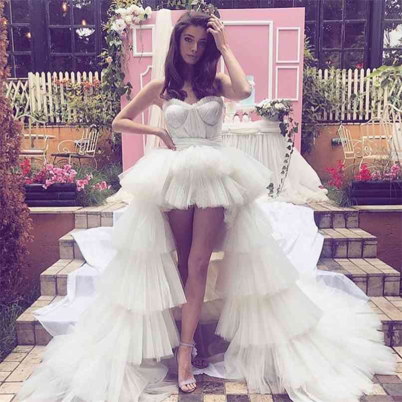 Fashion High Low Tutu Skirt for Women Tiered Ruffled Tulle Prom Party Gown Layered Puffy Maxi Hi Wedding Skirts 210527, Silver
Fashion High Low Tutu Skirt for Women Tiered Ruffled Tulle Prom Party Gown Layered Puffy Maxi Hi Wedding Skirts 210527, Silver