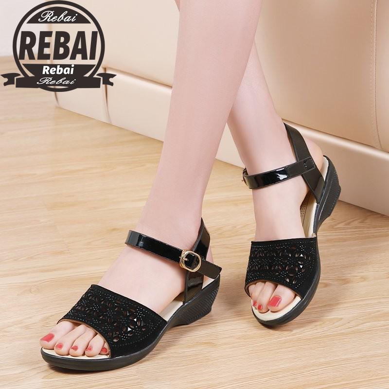 Slippers Comfortable Style Women Summer Solid Leather Rhinestones Flat Heel Buckle Strap Sandals Shoes Sapatos Femininos Schoenen, Black
Slippers Comfortable Style Women Summer Solid Leather Rhinestones Flat Heel Buckle Strap Sandals Shoes Sapatos Femininos Schoenen, Black