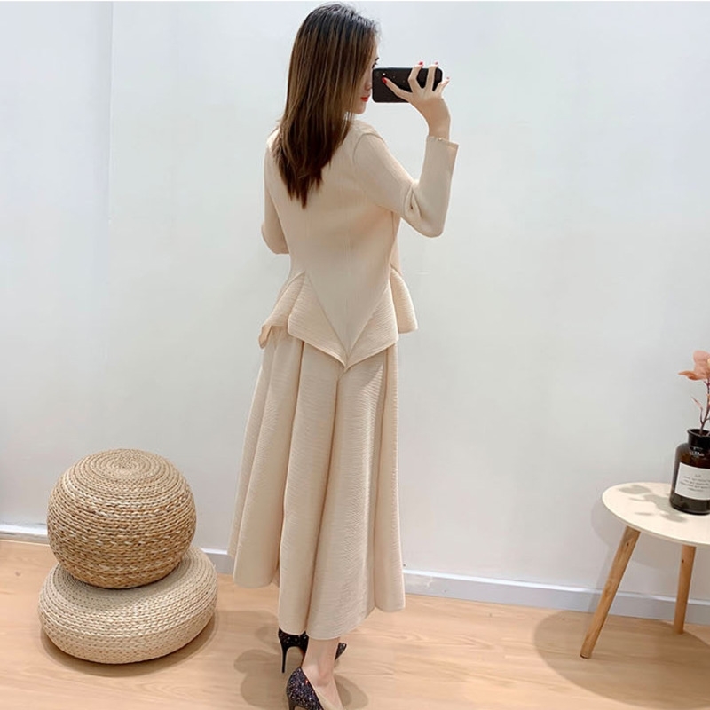 LANMREM Green Beige Suit Round-neck Pleated Loose Casual Pullover Long-sleeved Top+ankle-length Skirt Female Fashion 2A14 210708