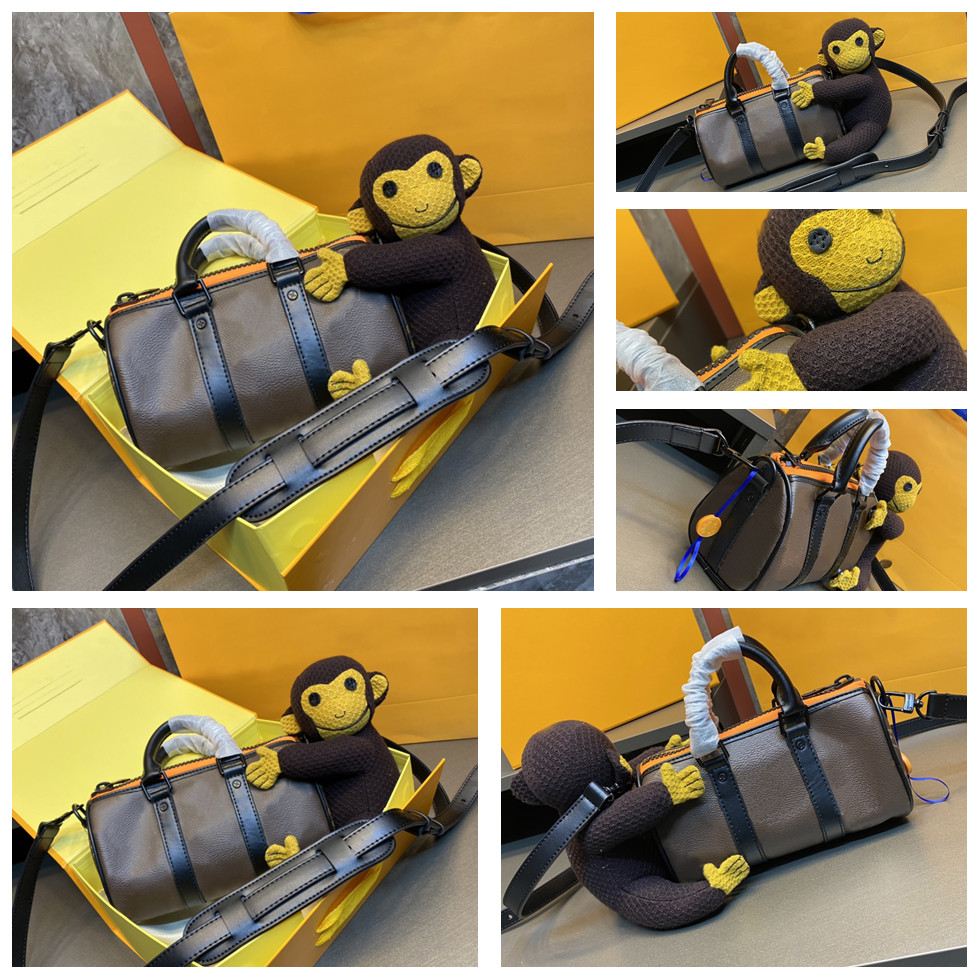 handbag shoulder Bag high quality men Handbags Cross body bags zoom with friends Cartoon character knitted doll, Brown
handbag shoulder Bag high quality men Handbags Cross body bags zoom with friends Cartoon character knitted doll, Brown