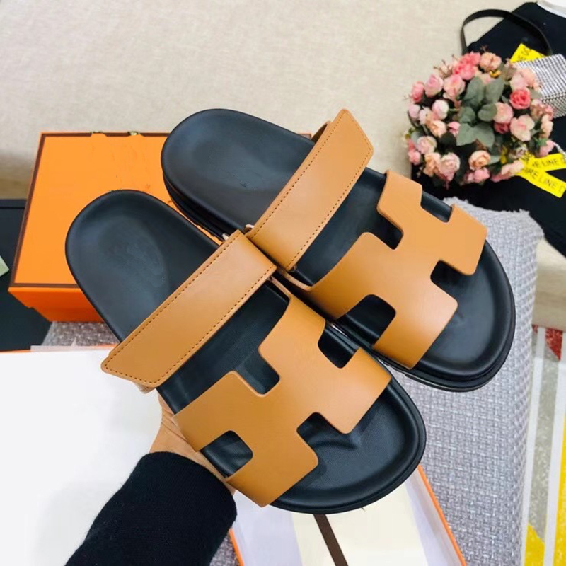 Luxury Designer Sandals thick bottomed slippers womens 2021 summer fashion slipper outdoor leather Velcro casual flat women sandal, Black
Luxury Designer Sandals thick bottomed slippers womens 2021 summer fashion slipper outdoor leather Velcro casual flat women sandal, Black