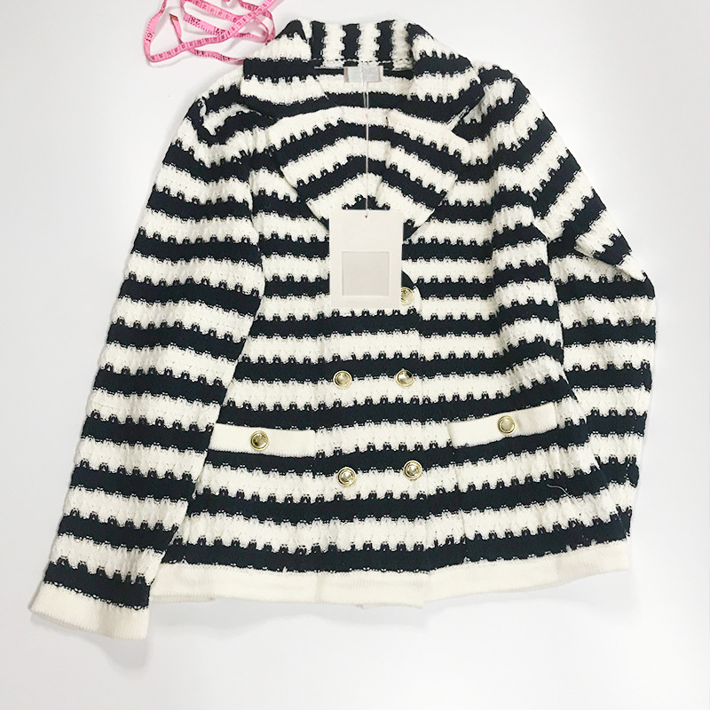 2021 Milan Style Spring Summer Brand Same Style Sweater White Striped Cardigan Print Regular Long Sleeve Women Clothes xue, White;black
2021 Milan Style Spring Summer Brand Same Style Sweater White Striped Cardigan Print Regular Long Sleeve Women Clothes xue, White;black