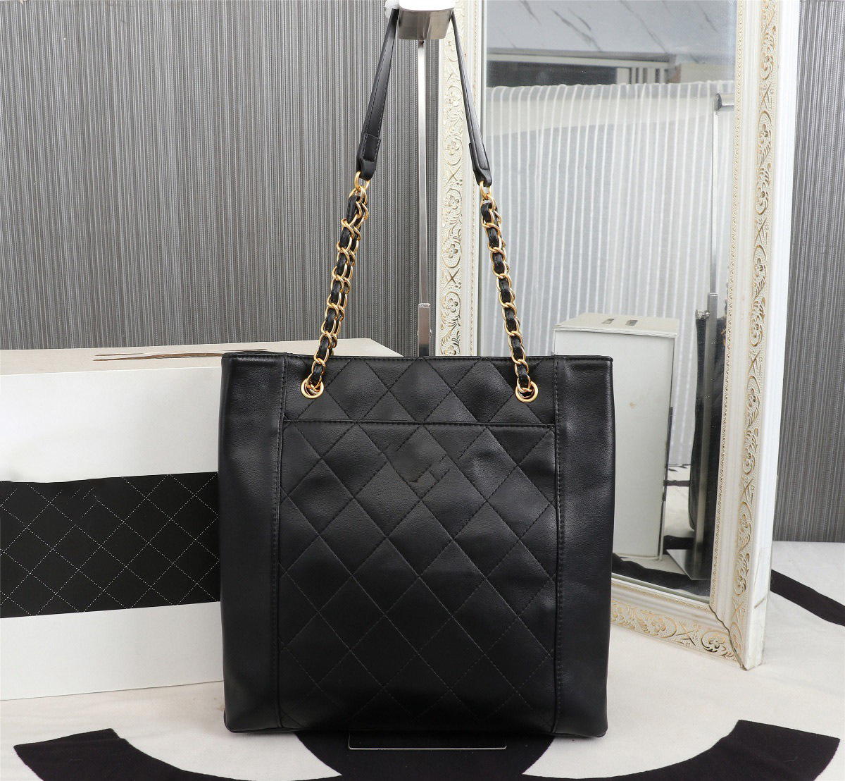 New shoulder bags Women handbag Crossbody bag brands designer handbags high quality flower printing bag size:30*29*7.5cm1, Black
New shoulder bags Women handbag Crossbody bag brands designer handbags high quality flower printing bag size:30*29*7.5cm1, Black