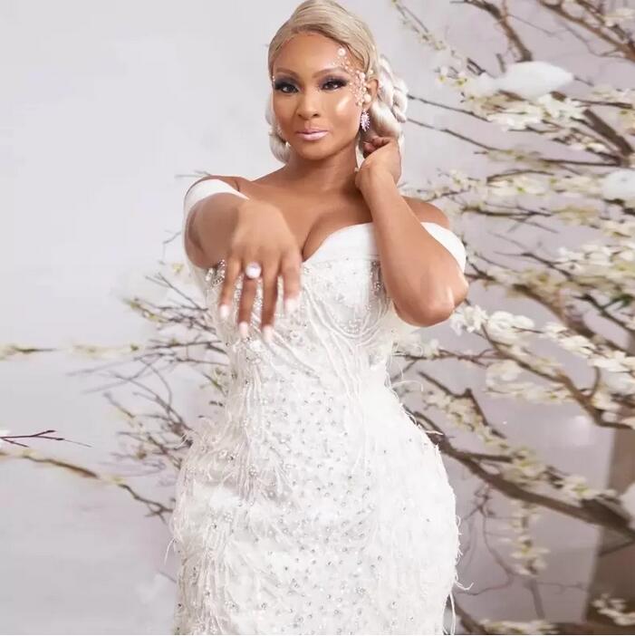 Feather Mermaid Wedding Dresses Off the Shoulder Pearls And Crystal Bridal Gown White Tulle Bottom Vestido De Novia