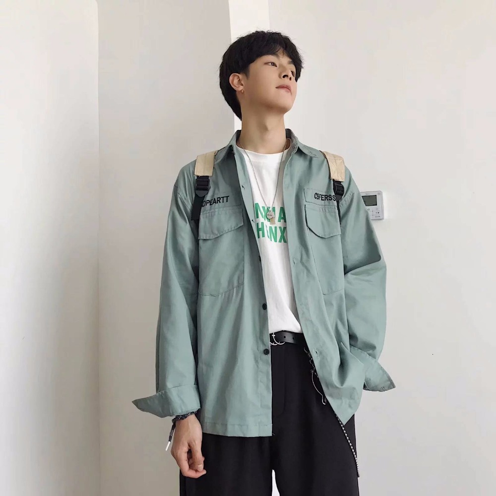 2021 New Moda Dos Homens Blusas Casual Harajuku Camisas Carga Militar De Manga Curta Estilo Japons Camisa Masculina Slida Hip Hop 6v8k
2021 New Moda Dos Homens Blusas Casual Harajuku Camisas Carga Militar De Manga Curta Estilo Japons Camisa Masculina Slida Hip Hop 6v8k