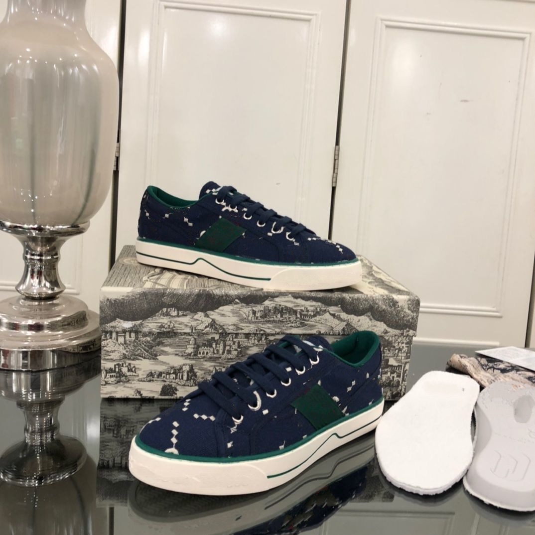 Ace Bee Stripes Walking Shoes Tiger Men Women Sneakers Luxury Snake Designer Low Top Leather R156
Ace Bee Stripes Walking Shoes Tiger Men Women Sneakers Luxury Snake Designer Low Top Leather R156