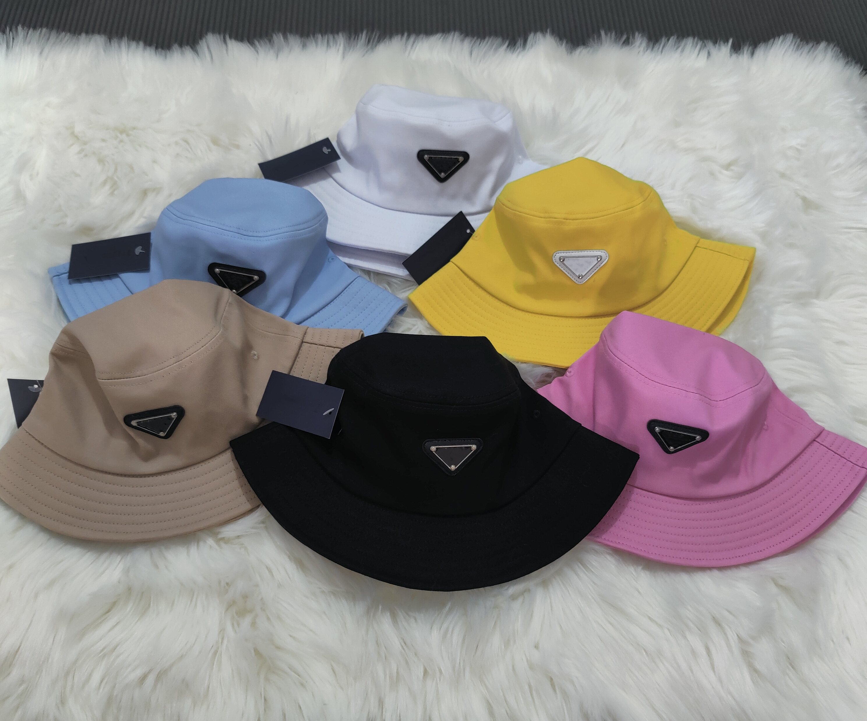 21ss 15 styles Summer Bucket Hat Wide Brim Hats Letters Cartoon Print Women Men Fashion Classic Charm Nylon Autumn Spring Fisherman Cap Sunhat
21ss 15 styles Summer Bucket Hat Wide Brim Hats Letters Cartoon Print Women Men Fashion Classic Charm Nylon Autumn Spring Fisherman Cap Sunhat