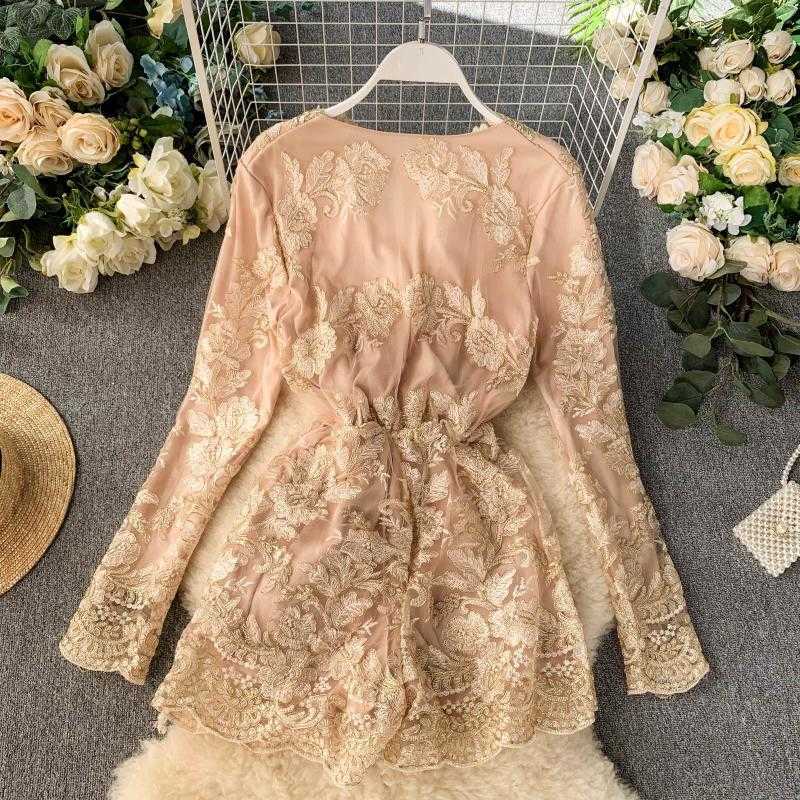 Hollow Hook 3D Flower Lace V-neck Long-sleeved Waist-thin Wide-legged Playsuits Women Elegant Jumpsuits Overalls J841 210527