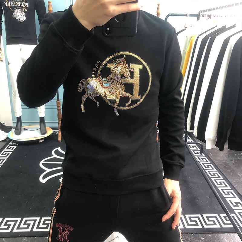 2021 autumn new tiktok big size H horse hot long sleeved casual wear men's voice live, Black
2021 autumn new tiktok big size H horse hot long sleeved casual wear men's voice live, Black