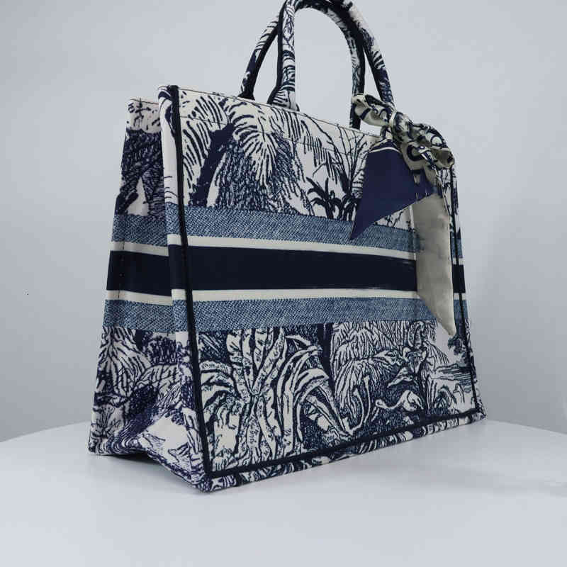 Brand Classic designer Women Designers Shoulder Bags Handbags Top Quality Woman Fashion Genuine Leather handbag Flap Letters Black Crossbody, Pay for freight
Brand Classic designer Women Designers Shoulder Bags Handbags Top Quality Woman Fashion Genuine Leather handbag Flap Letters Black Crossbody, Pay for freight