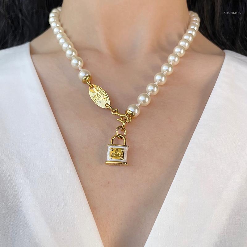 Chains Timeless Wonder Fancy Glass Pearl Lock Choker Necklace For Women Boho Gothic Designer Top Ins Party Rare Gift Egirl Date EU 4666
Chains Timeless Wonder Fancy Glass Pearl Lock Choker Necklace For Women Boho Gothic Designer Top Ins Party Rare Gift Egirl Date EU 4666