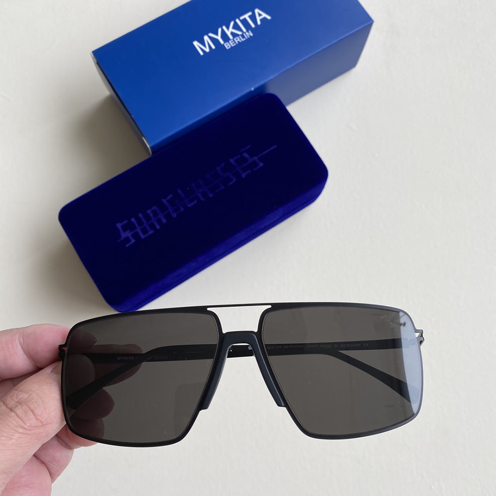 New 2021 MYKITA LOTUS SUN Top Quality Sport Sunglasses Women Brand Designer Sunglasses Men Germany Brand Vacation MYKITA MYLON Sun257b
New 2021 MYKITA LOTUS SUN Top Quality Sport Sunglasses Women Brand Designer Sunglasses Men Germany Brand Vacation MYKITA MYLON Sun257b
