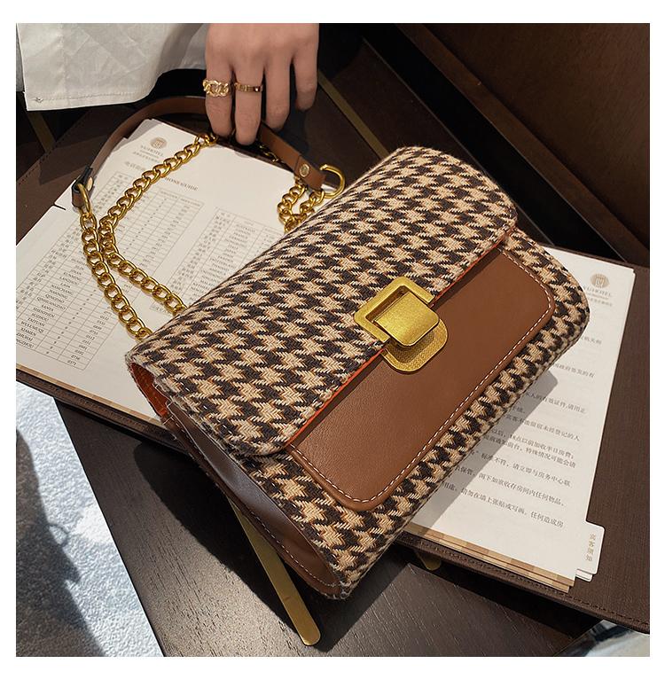 2021 Houndstooth Crossbody Bags Handbag Design Lock High Quality Leather Shoulder Bag Woman Messeng Bags, Brown
2021 Houndstooth Crossbody Bags Handbag Design Lock High Quality Leather Shoulder Bag Woman Messeng Bags, Brown