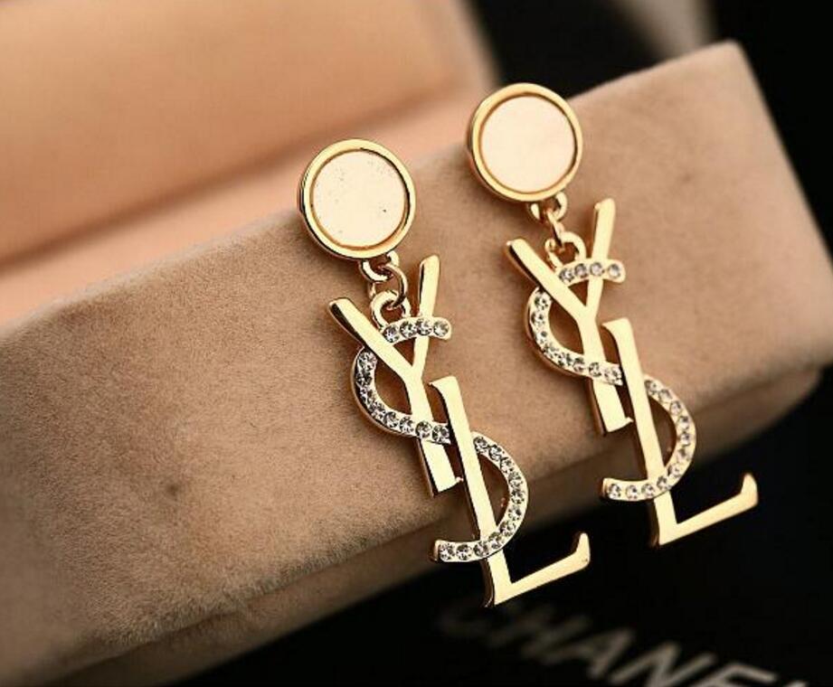 Top Paris Fashion jewelry Womens Big Circle Simple Earrings Hoop Earrings for Woman High Quality stud, Golden;silver
Top Paris Fashion jewelry Womens Big Circle Simple Earrings Hoop Earrings for Woman High Quality stud, Golden;silver