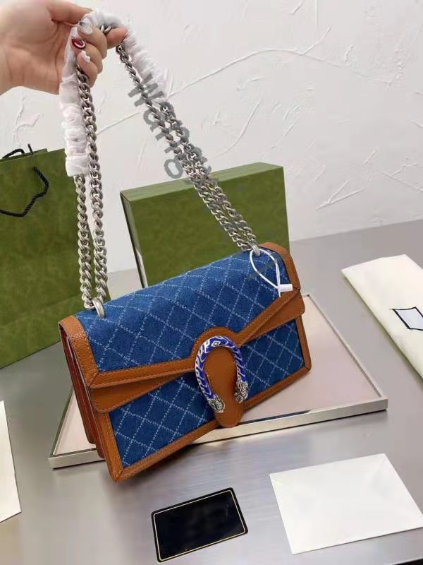 Designer design high quality 2021 new denim flower series women's bag chain bag diagonal bag, fashion versatile., 17cm
Designer design high quality 2021 new denim flower series women's bag chain bag diagonal bag, fashion versatile., 17cm