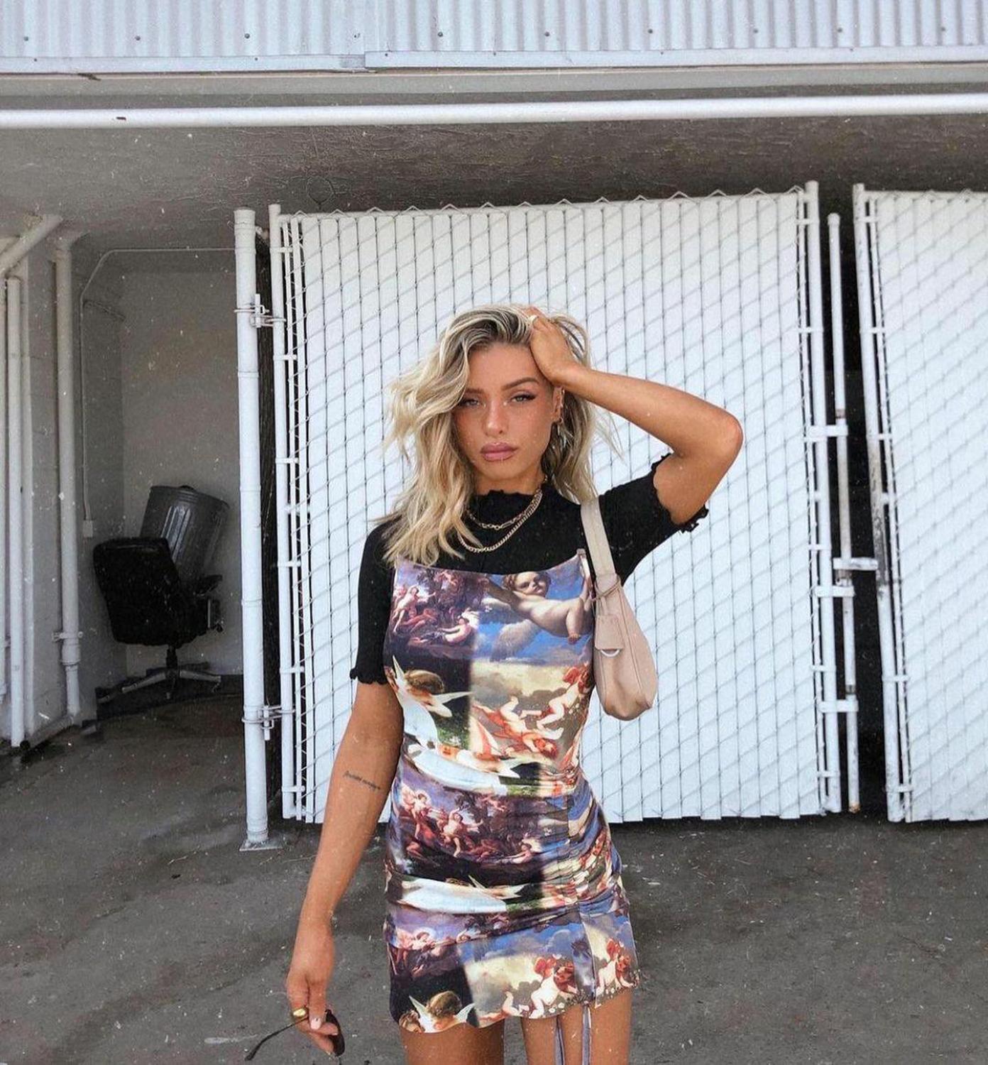 Women Drawstring Dress Spaghetti Strap Painting Print Slim Streetwear Harajuku Summer 2021 Fashion Party Mini Dresses, Black;gray
Women Drawstring Dress Spaghetti Strap Painting Print Slim Streetwear Harajuku Summer 2021 Fashion Party Mini Dresses, Black;gray