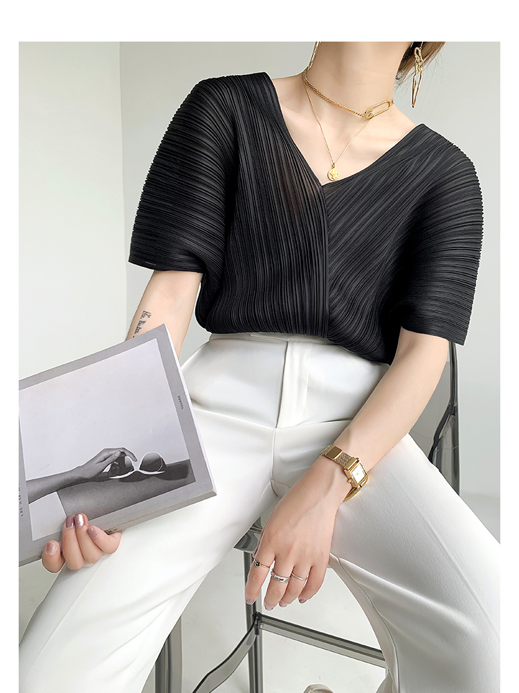 Miyake pleated aesthetic Korea shirt trendy clothes for women summer V-neck chiffon plus size shirt half batwing sleeve top 210306