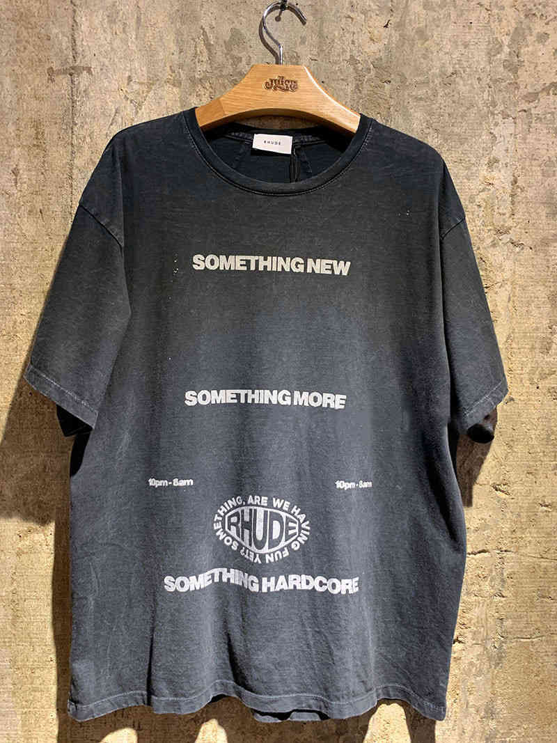 2021ss Rhude Something T-shirt Men Women 1:1 High Quality Rh Graphic Print Slightly Oversize Tops Tee Vintage
2021ss Rhude Something T-shirt Men Women 1:1 High Quality Rh Graphic Print Slightly Oversize Tops Tee Vintage