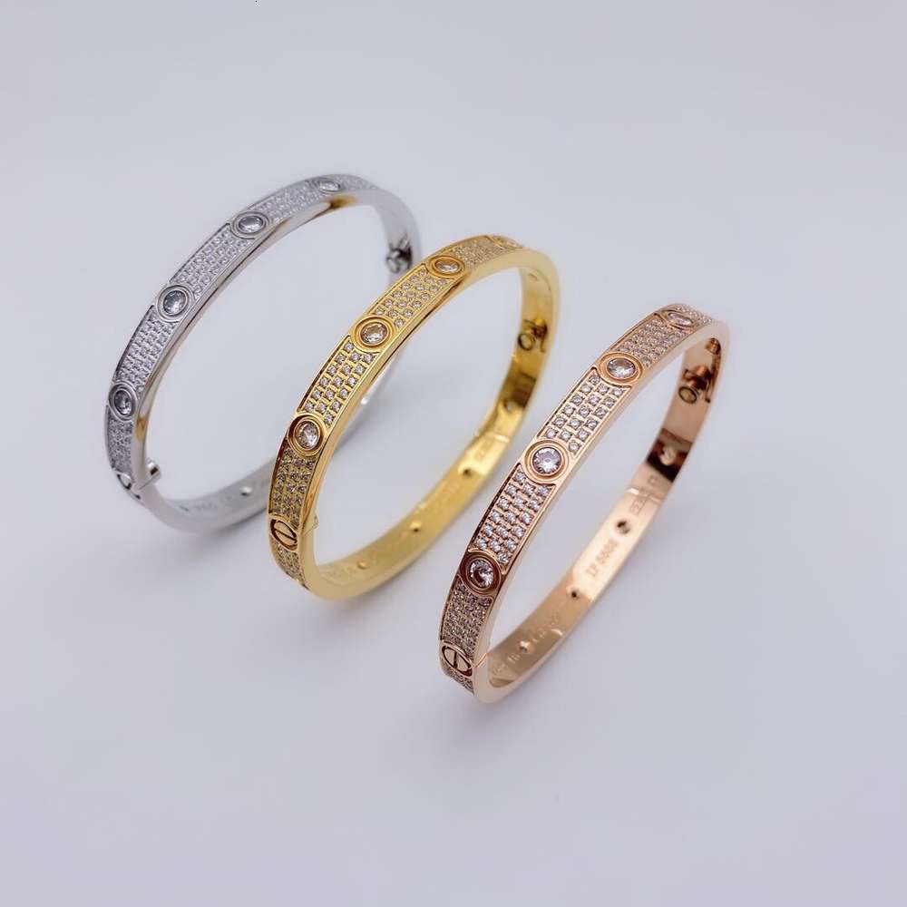 Luxurys designers Fashion High-end 316L titanium steel micro-inlaid diamond bracelet, Black
Luxurys designers Fashion High-end 316L titanium steel micro-inlaid diamond bracelet, Black