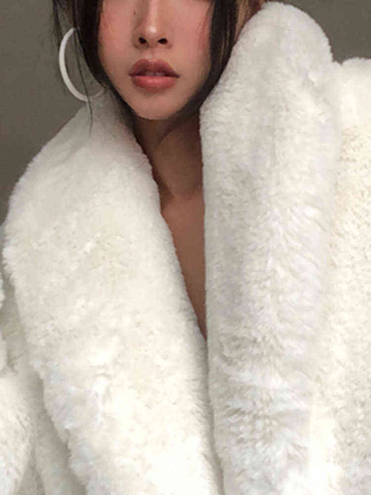 Lautaro Winter Oversized Thick Warm White Fluffy Faux Fur Coat Women Long Sleeve Loose Casual Stylish Korean Fashion Streetwear 211123