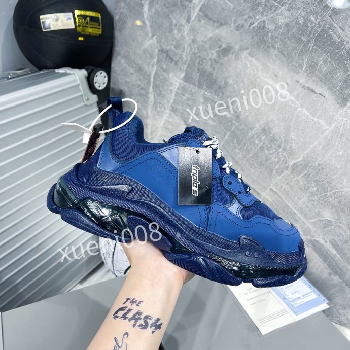 classic designer sneakers shoes luxury men women sneaker sport shoes hand-polished and used oldUltrapace series sports yx211010, White
classic designer sneakers shoes luxury men women sneaker sport shoes hand-polished and used oldUltrapace series sports yx211010, White