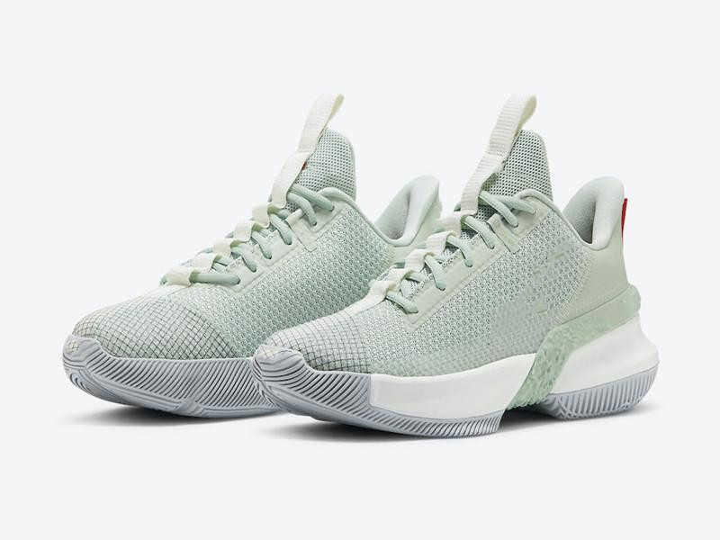 LeBrons Ambassador 13 Empire Jade Men Basketball shoes sales 2021 high quality green purple black sneakers store with box Size 7-12
LeBrons Ambassador 13 Empire Jade Men Basketball shoes sales 2021 high quality green purple black sneakers store with box Size 7-12