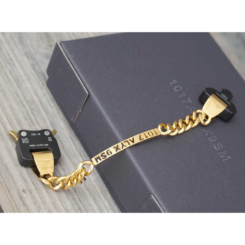 Men Women Couple Alyx Hero Chain Bracelet 1017 Alyx 9sm Letter Hollow Fashion Alyx Buckle Bracelet 1:1 High Quality Q0717
Men Women Couple Alyx Hero Chain Bracelet 1017 Alyx 9sm Letter Hollow Fashion Alyx Buckle Bracelet 1:1 High Quality Q0717