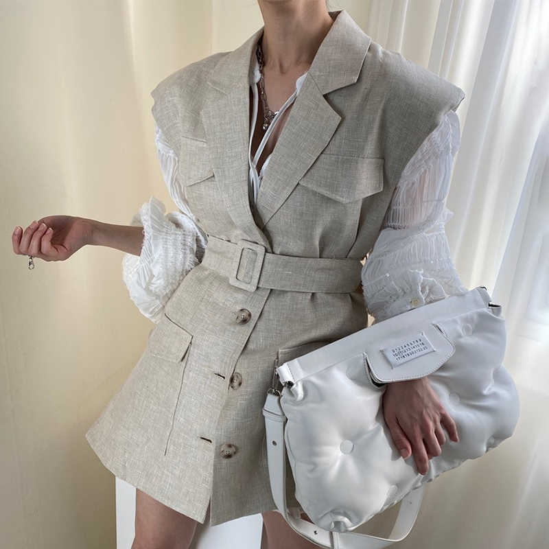 [EWQ]Round Neck Pleated Puff Sleeve Dress + Lapel Single-breasted Suit Vest With Belt Women Fashion Autumn 2F0610 210825