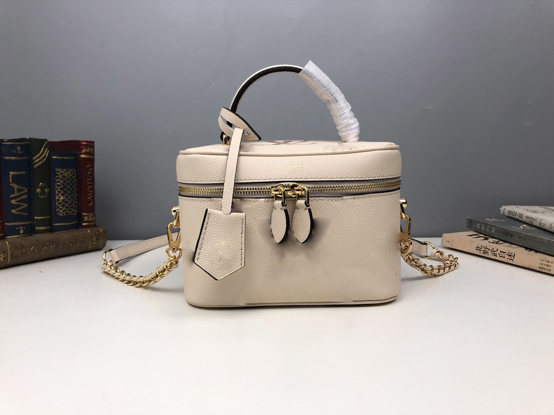 New shoulder bags Women handbag Crossbody bag brands designer handbags high quality flower printing bag purse size:19.0x13.0x11.0 cm Nude1, Nude
New shoulder bags Women handbag Crossbody bag brands designer handbags high quality flower printing bag purse size:19.0x13.0x11.0 cm Nude1, Nude