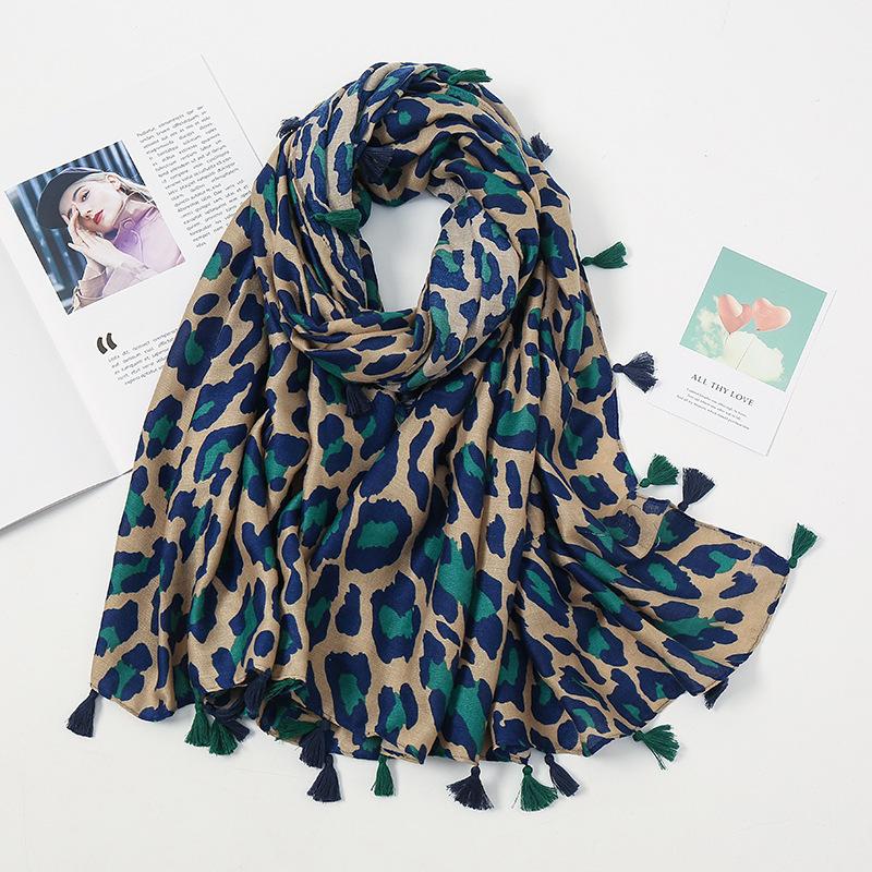 Scarves Fashion Muslim Hijab Autumn Women Viscose Scarf Lepoard Print Tassel Beach Shawls And Wraps
Scarves Fashion Muslim Hijab Autumn Women Viscose Scarf Lepoard Print Tassel Beach Shawls And Wraps