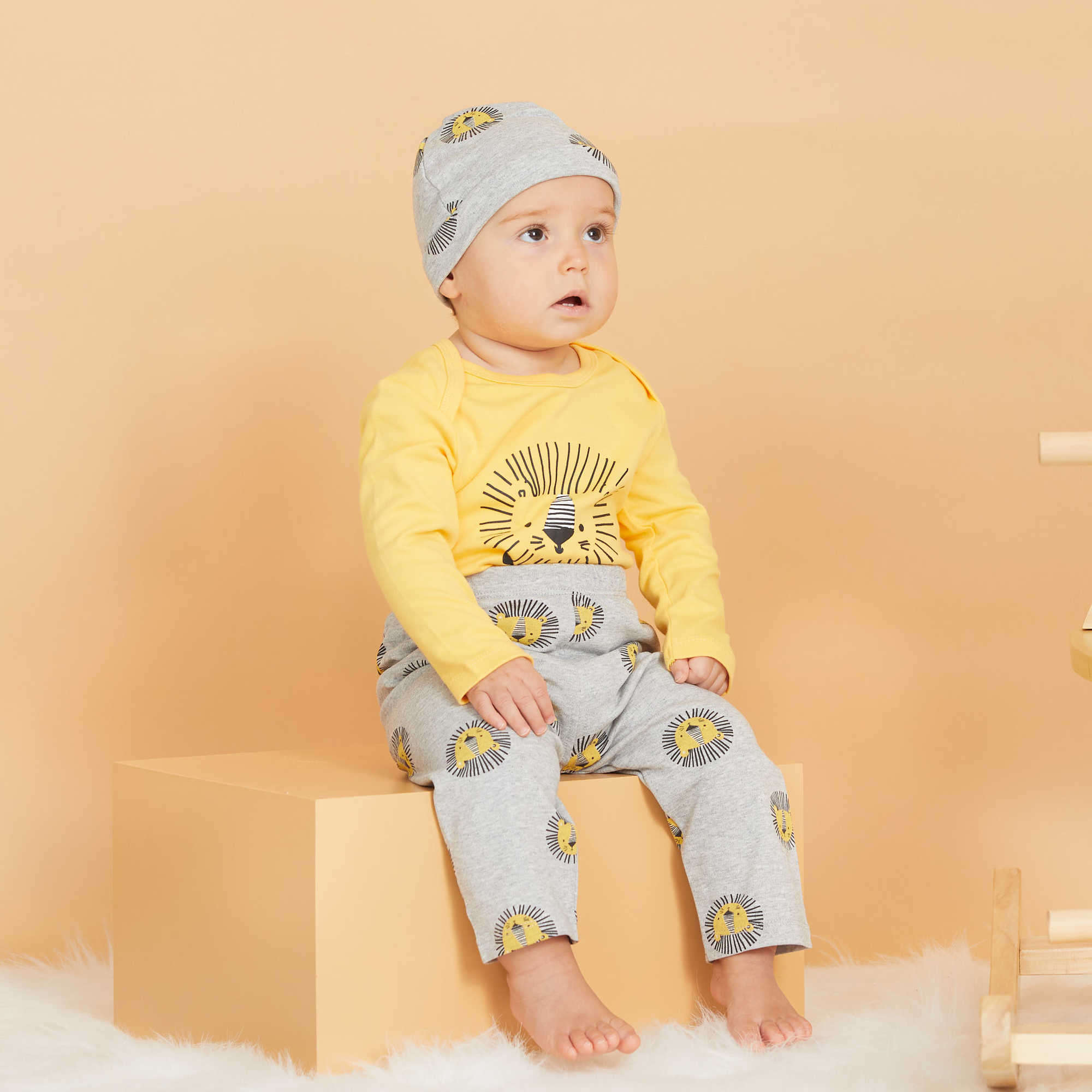 Bebe Autumn and Winter Cotton Lion Casual 3 Pieces Set Baby Boy Cute Bodysuit Pants Hat Suit Toddler Clothes 210528