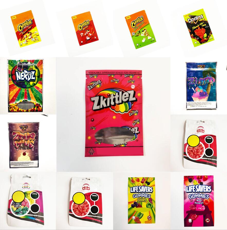 Zkittlez pouch packing bag edible mylar bags With tear notch and Clear window on the front Zip Lock cheetos zour lifesavers gummies Packaging
Zkittlez pouch packing bag edible mylar bags With tear notch and Clear window on the front Zip Lock cheetos zour lifesavers gummies Packaging