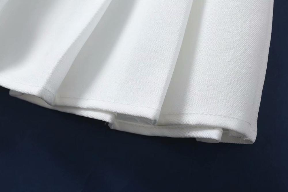 Women Super Pleated Mini Skirt in White / Black 210309