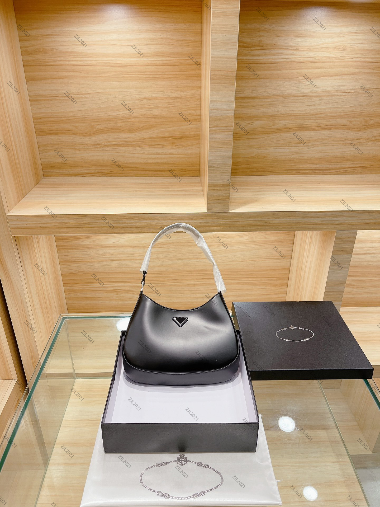 Banquet Bag Casual Fashion Solid Color Designers Handbags919 Female Luxurys Leather Armpit Bag Retro Shoulder Handbags Wpfss
Banquet Bag Casual Fashion Solid Color Designers Handbags919 Female Luxurys Leather Armpit Bag Retro Shoulder Handbags Wpfss