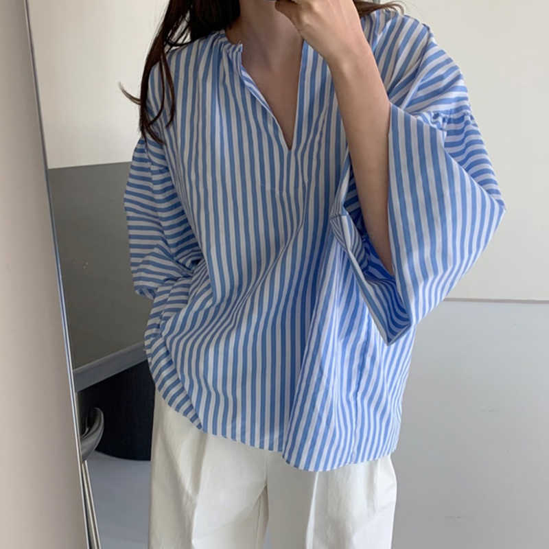 Korejpaa Women Shirt Summer Korean Simple Niche Chic Neckline Hedging Loose Solid Color Lantern Sleeve Oversize Blouses 210526