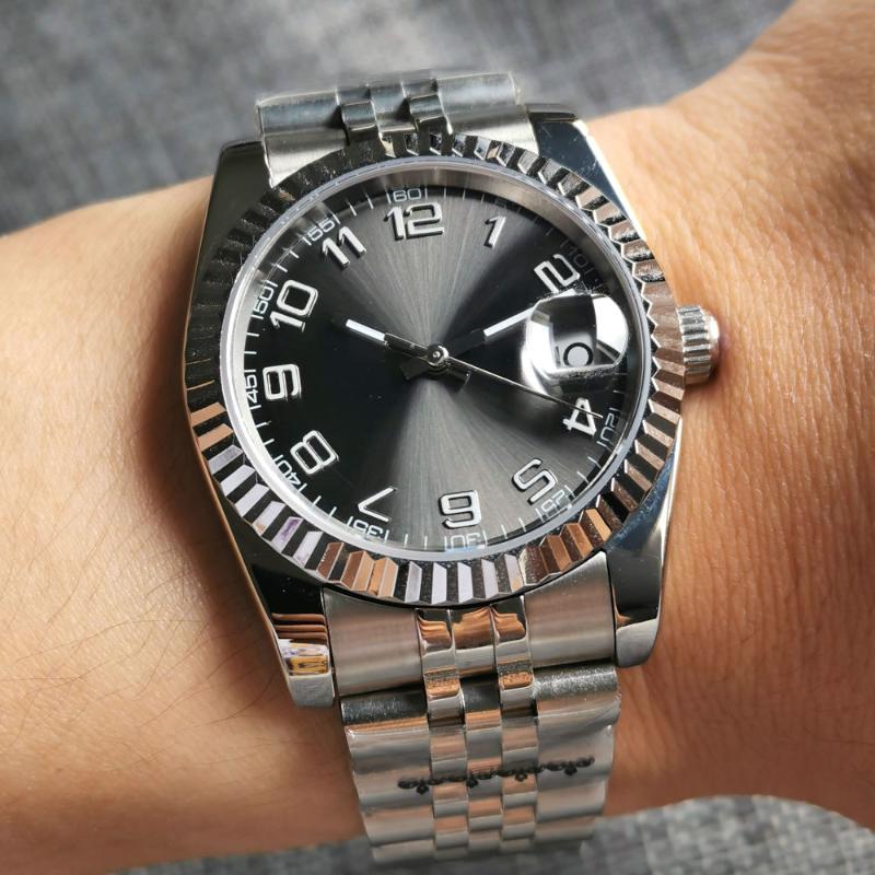 Wristwatches 39mm Men's Watch Polished Bezel Japan Movement Jubilee Bracelet Sapphire Glass Grey Dial 904L Steel Band, Mingzhu2813
Wristwatches 39mm Men's Watch Polished Bezel Japan Movement Jubilee Bracelet Sapphire Glass Grey Dial 904L Steel Band, Mingzhu2813