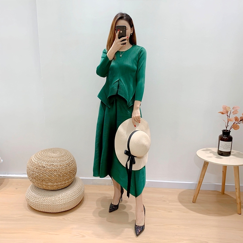 LANMREM Green Beige Suit Round-neck Pleated Loose Casual Pullover Long-sleeved Top+ankle-length Skirt Female Fashion 2A14 210708