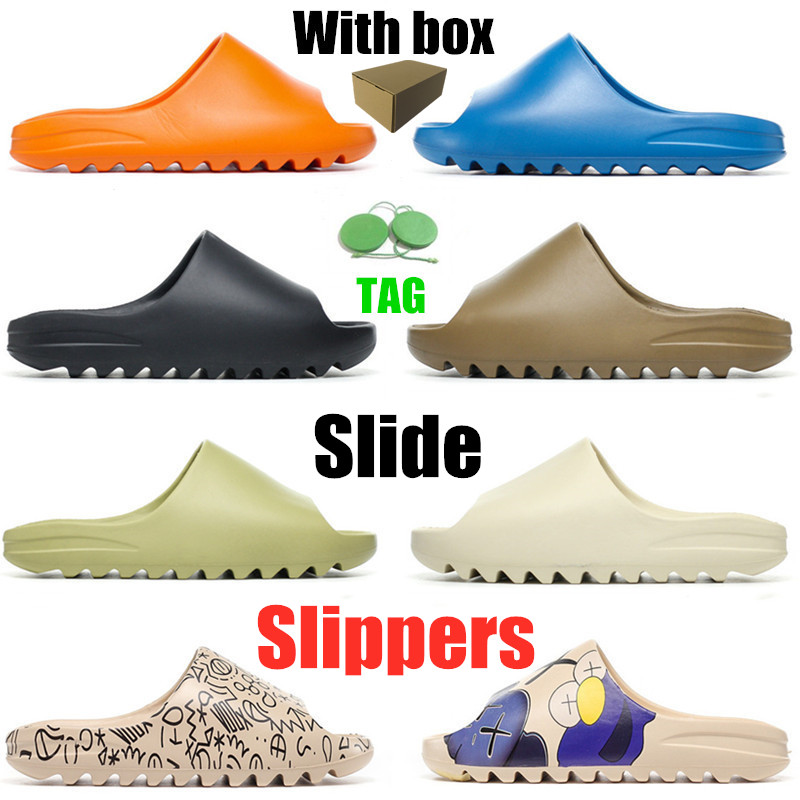 Kanye Slides West bone resin desert sand Slippers black white red Slide earth brown MXT Moon Grey Foam Slipper men women mens sandals Soot C
Kanye Slides West bone resin desert sand Slippers black white red Slide earth brown MXT Moon Grey Foam Slipper men women mens sandals Soot C