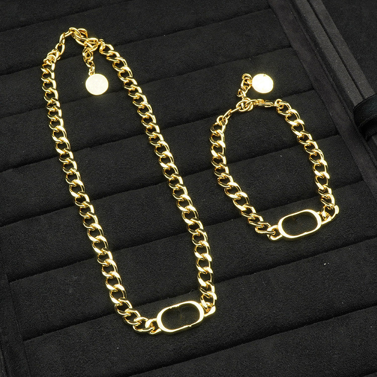 copper D letter 14k gold cuban link chain Yellow gold necklace bracelet for mens and women Party lovers gift hip hop jewelry
copper D letter 14k gold cuban link chain Yellow gold necklace bracelet for mens and women Party lovers gift hip hop jewelry