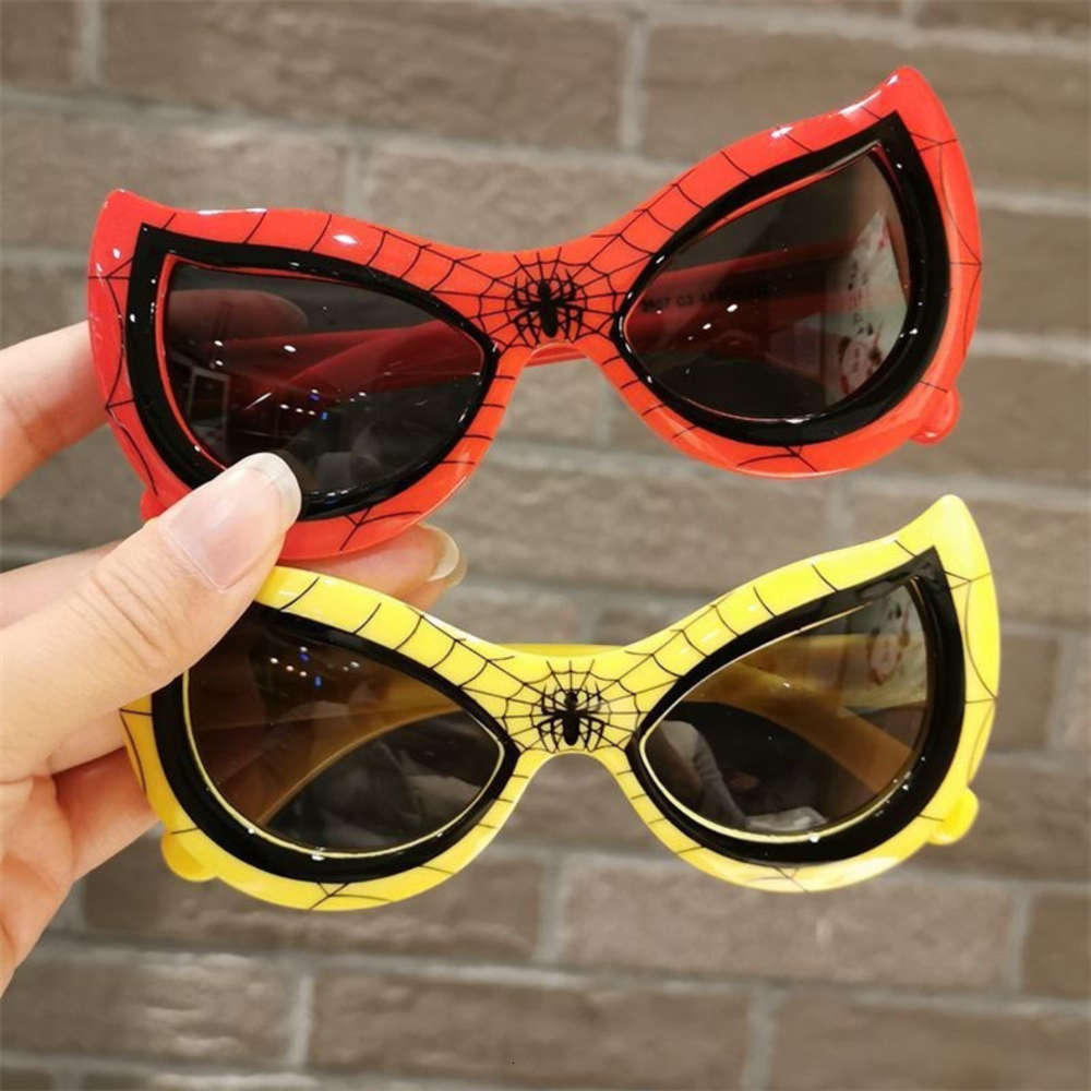 Spider man 2021 new anti ultraviolet children's Sunglasses Fashion baby cartoon Personality Modeling, White;black
Spider man 2021 new anti ultraviolet children's Sunglasses Fashion baby cartoon Personality Modeling, White;black