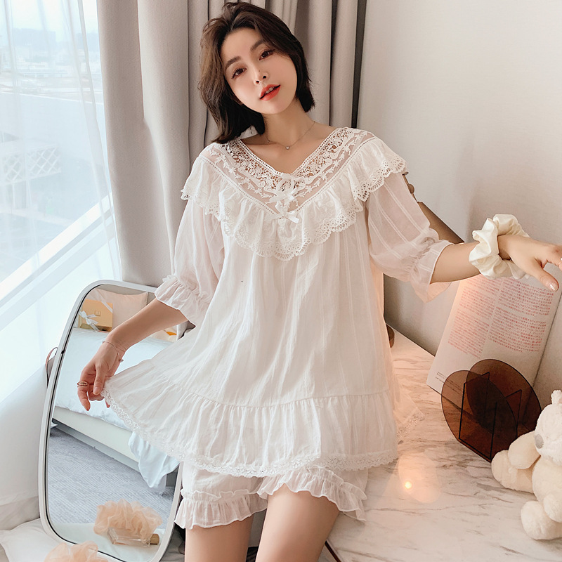 White 2pcs Young Lady Pajamas Suit Raples Up & Shorts Sweet Dress Contest Trim Nightwear Summer Clithes E9t9
White 2pcs Young Lady Pajamas Suit Raples Up & Shorts Sweet Dress Contest Trim Nightwear Summer Clithes E9t9