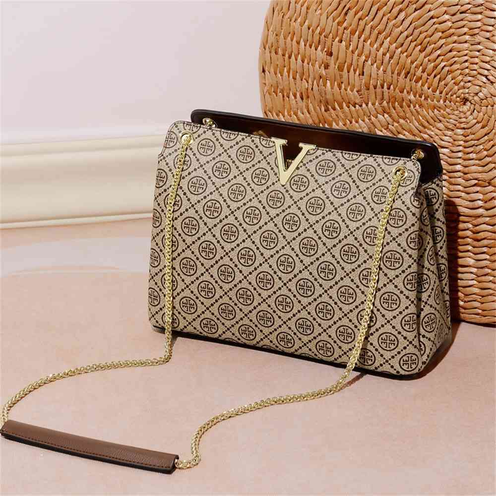 Versman autumn new single shoulder armpit bag women's fashion texture high-capacity Bag, Khaki
Versman autumn new single shoulder armpit bag women's fashion texture high-capacity Bag, Khaki